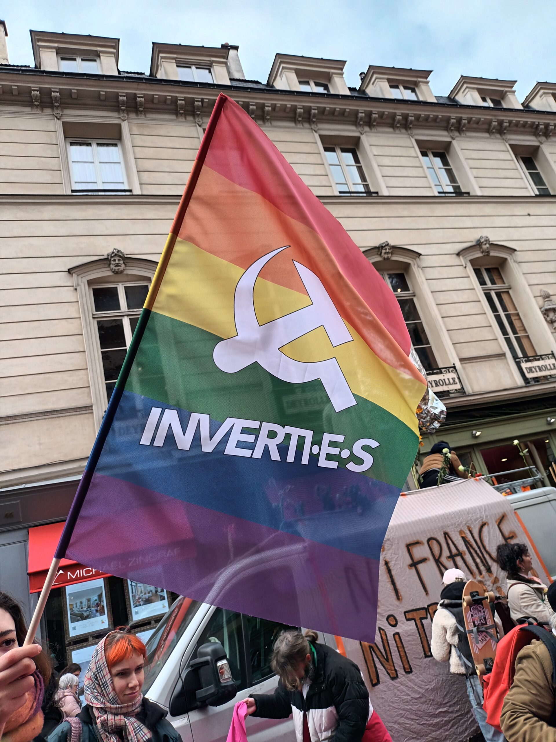 Contre la réforme des retraites, le Pink Bloc maintient sa caisse de grève  queer